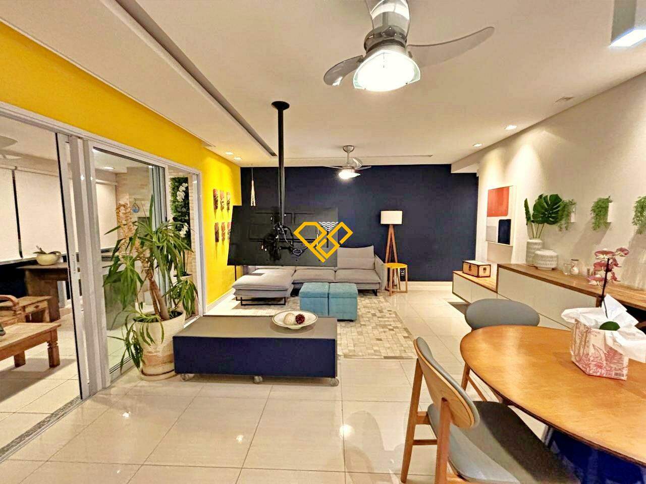 Apartamento à venda no Ponta da Praia: Sala