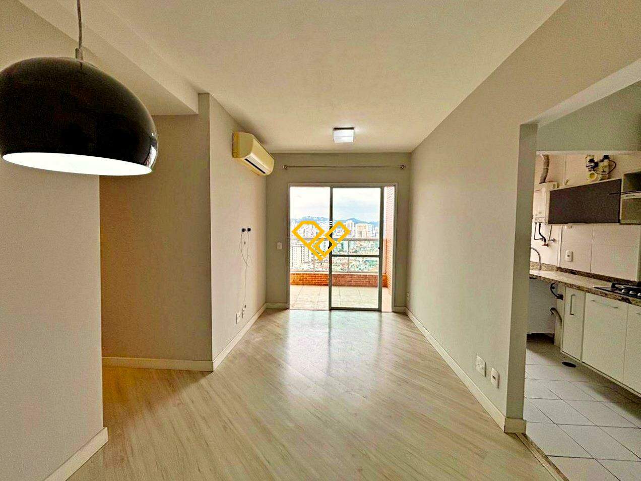 Apartamento à venda no Macuco: Sala