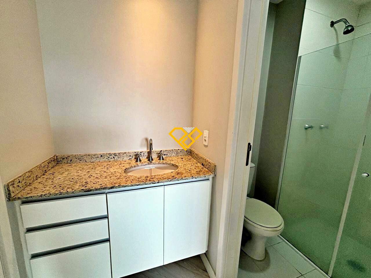 Apartamento à venda no Macuco: Wc suíte
