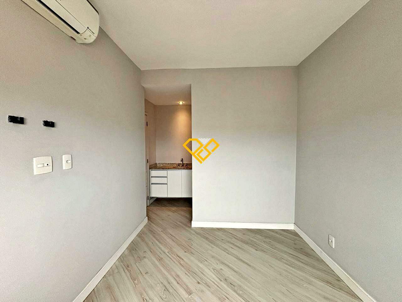 Apartamento à venda no Macuco: Dormitório 1 - suíte
