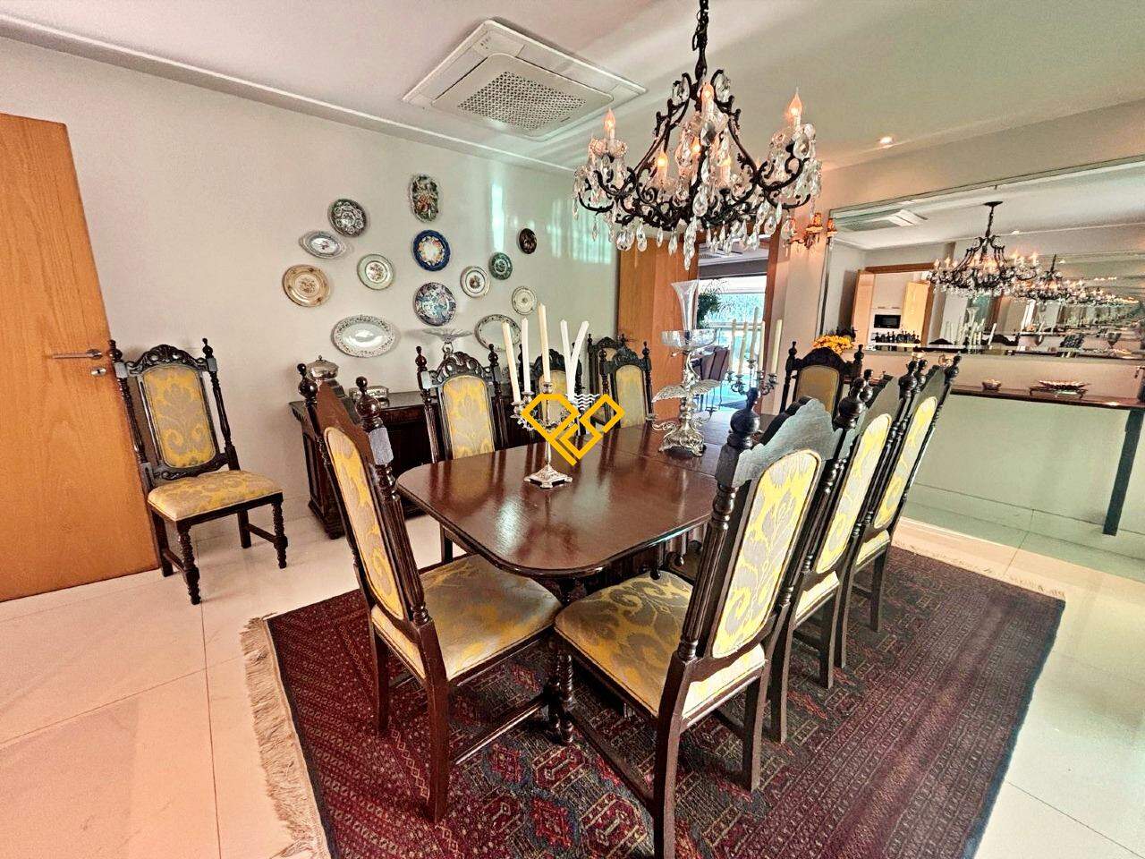 Apartamento à venda no Ponta da Praia: Sala