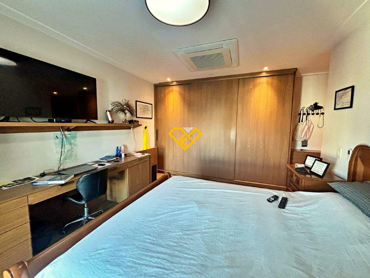 Apartamento à venda no Ponta da Praia: Suíte 3