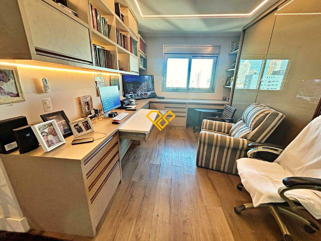 Apartamento à venda no Ponta da Praia: Suíte 4