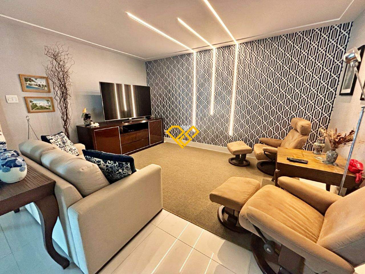 Apartamento à venda no Ponta da Praia: Sala de tv