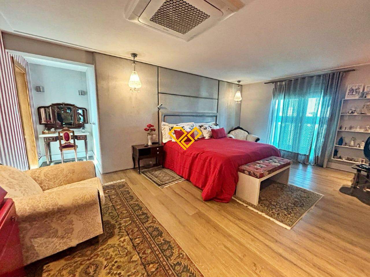 Apartamento à venda no Ponta da Praia: Suíte 1