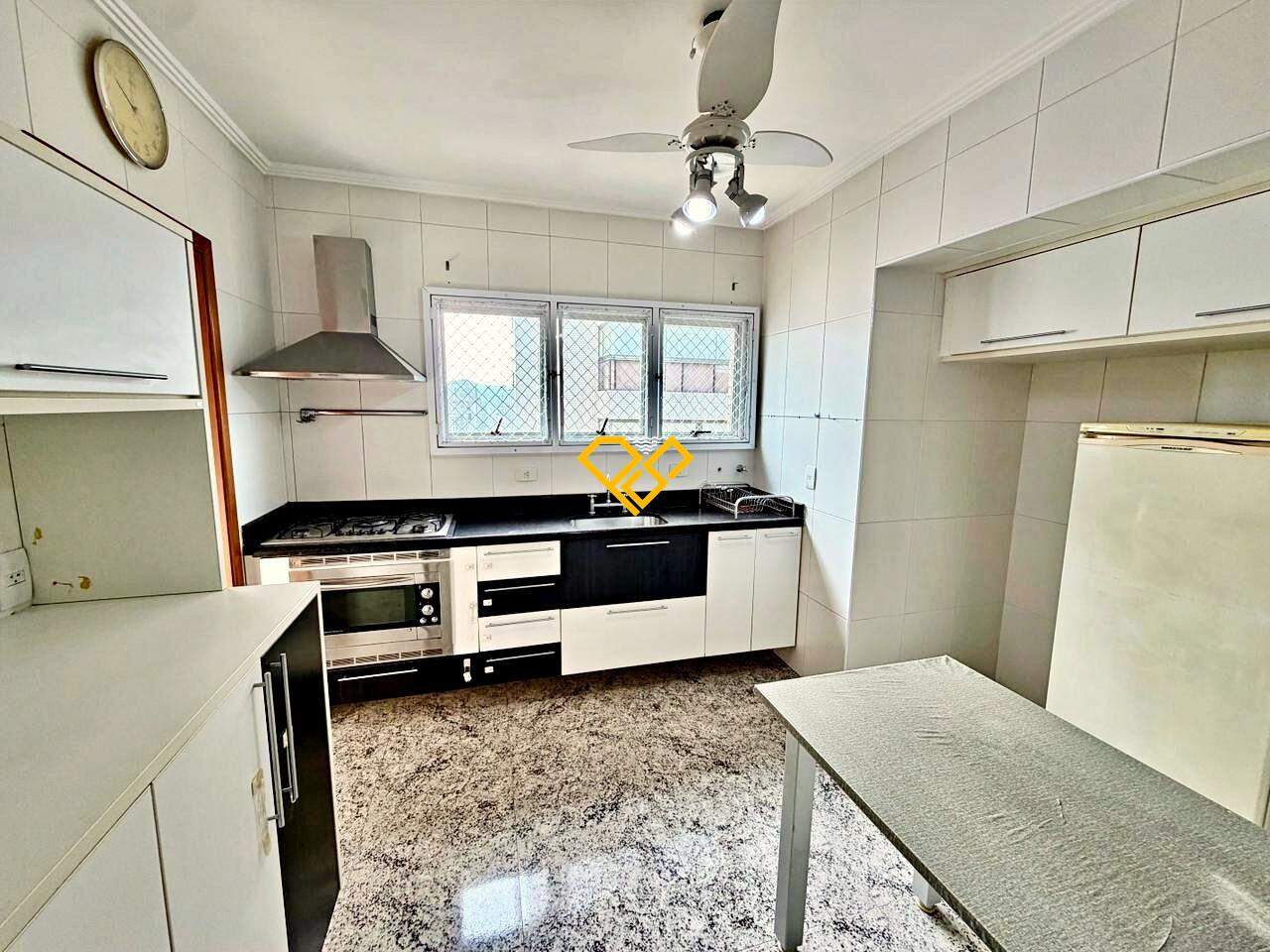 Cobertura à venda no Embaré: Cozinha
