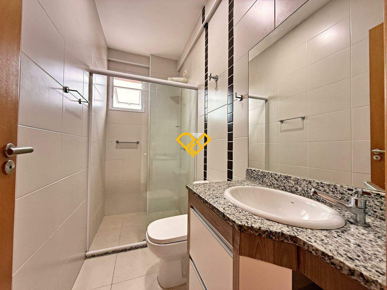 Apartamento à venda no Encruzilhada: Wc social