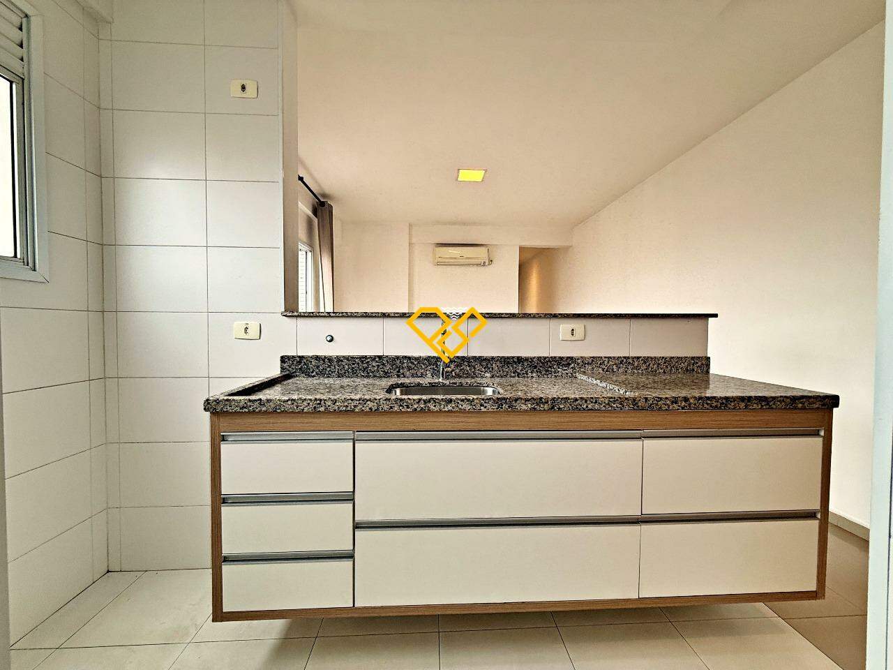 Apartamento à venda no Encruzilhada: Cozinha