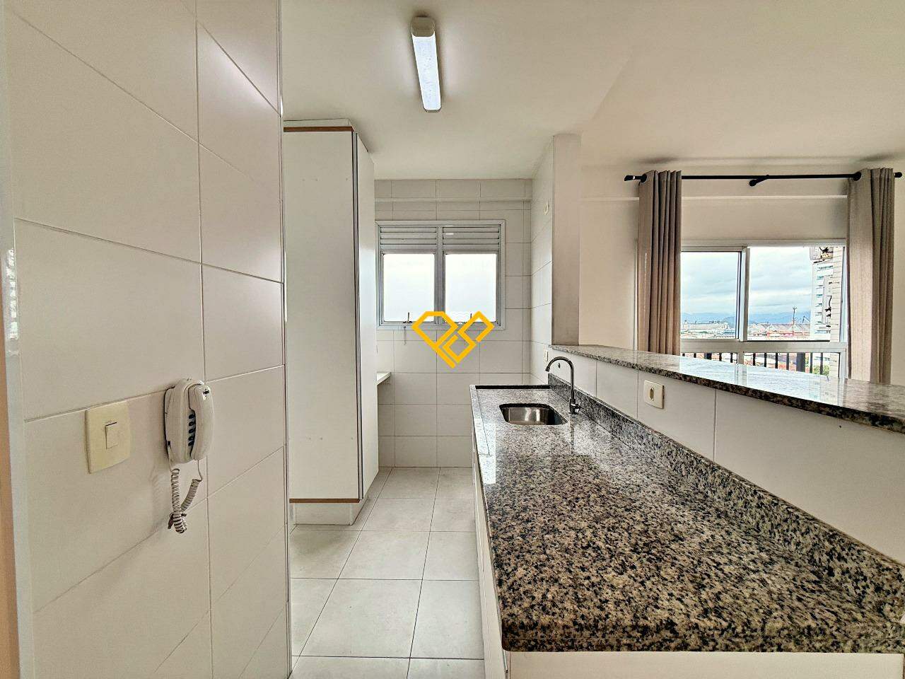 Apartamento à venda no Encruzilhada: Cozinha