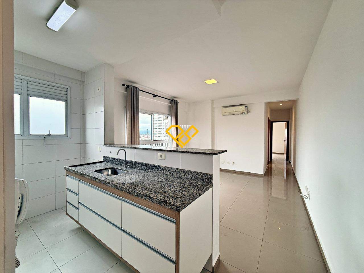Apartamento à venda no Encruzilhada: Sala e cozinha