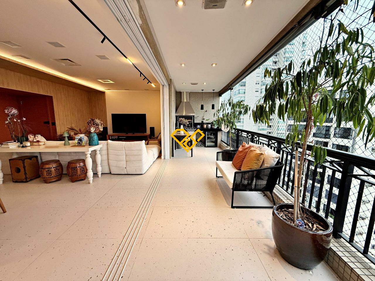 Apartamento para aluguel no Boqueirão: Varanda