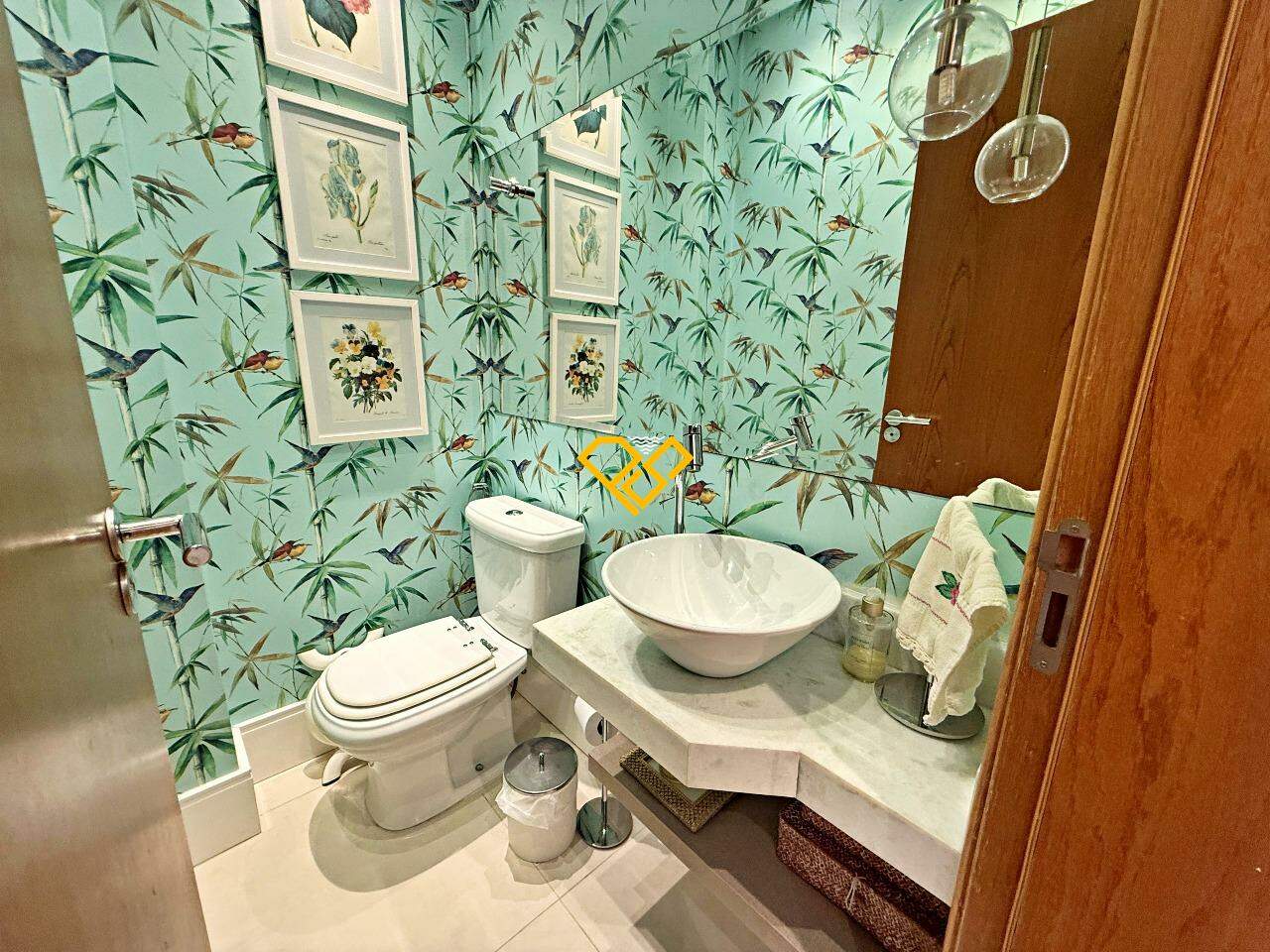 Cobertura à venda no Pompéia: Lavabo
