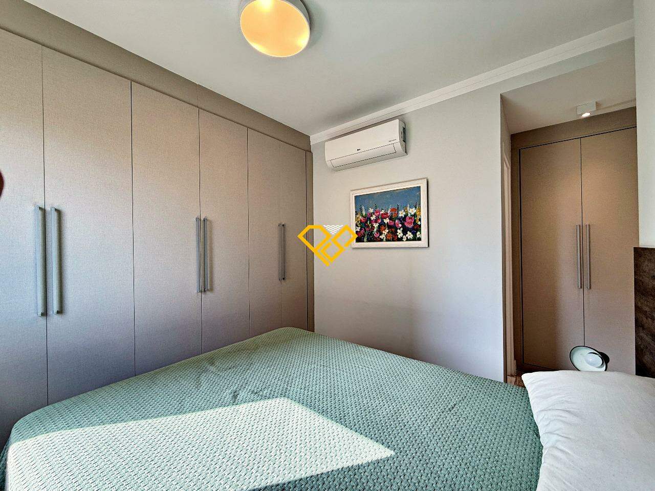 Apartamento para aluguel no Ponta da Praia: Dormitório 1 - suíte