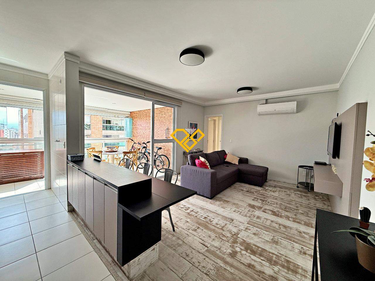 Apartamento para aluguel no Ponta da Praia: Sala