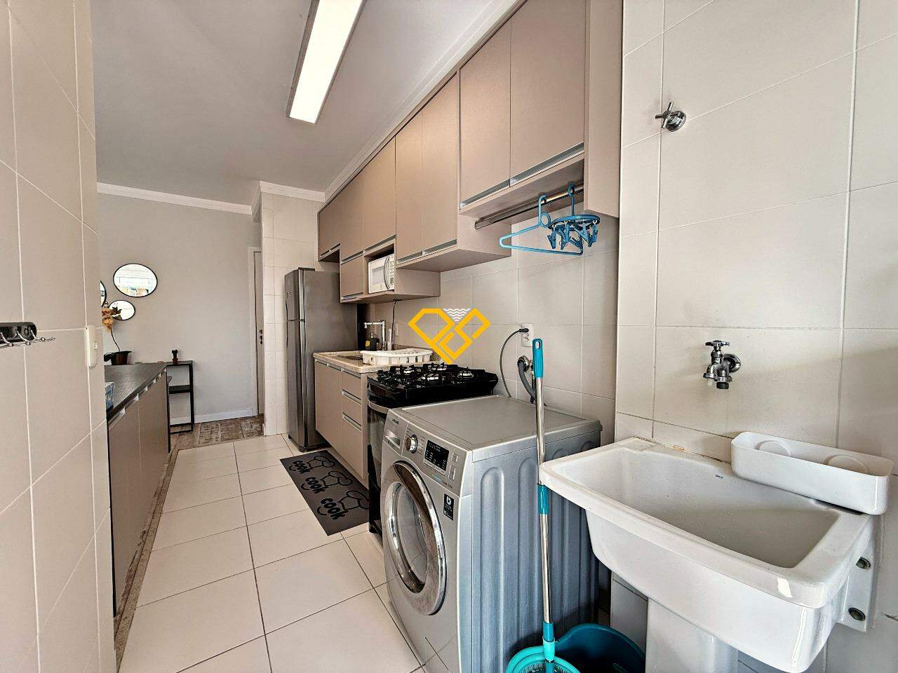 Apartamento para aluguel no Ponta da Praia: Cozinha