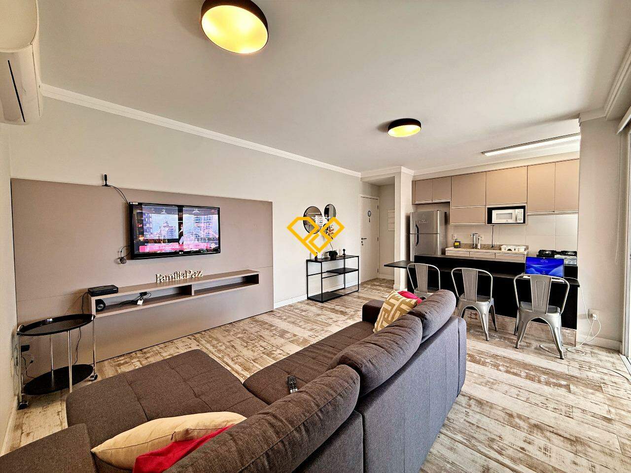 Apartamento para aluguel no Ponta da Praia: Sala