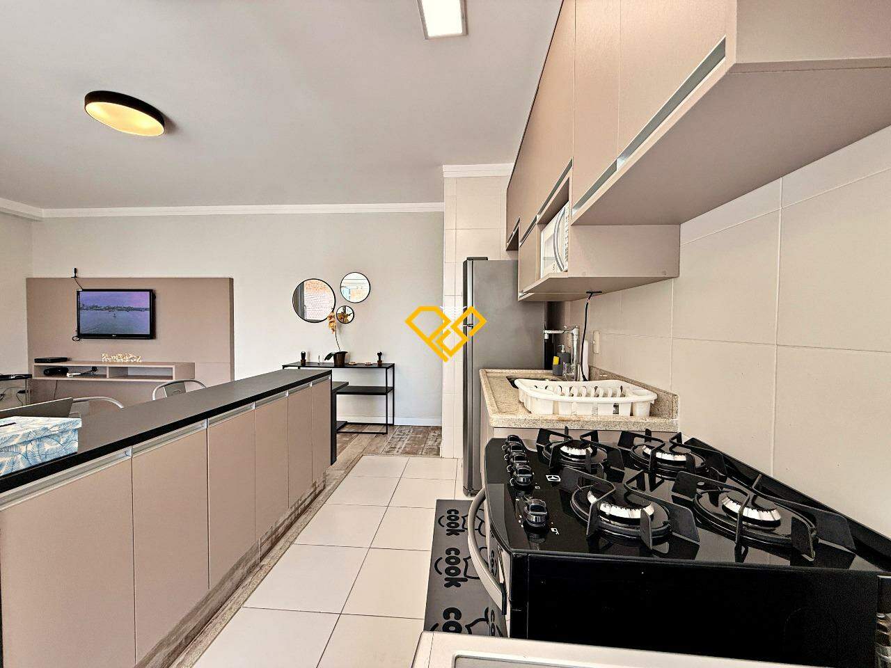 Apartamento para aluguel no Ponta da Praia: Cozinha
