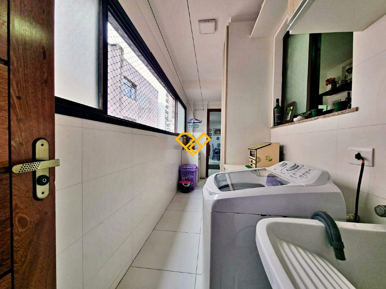 Apartamento à venda no Embaré: Área de serviço
