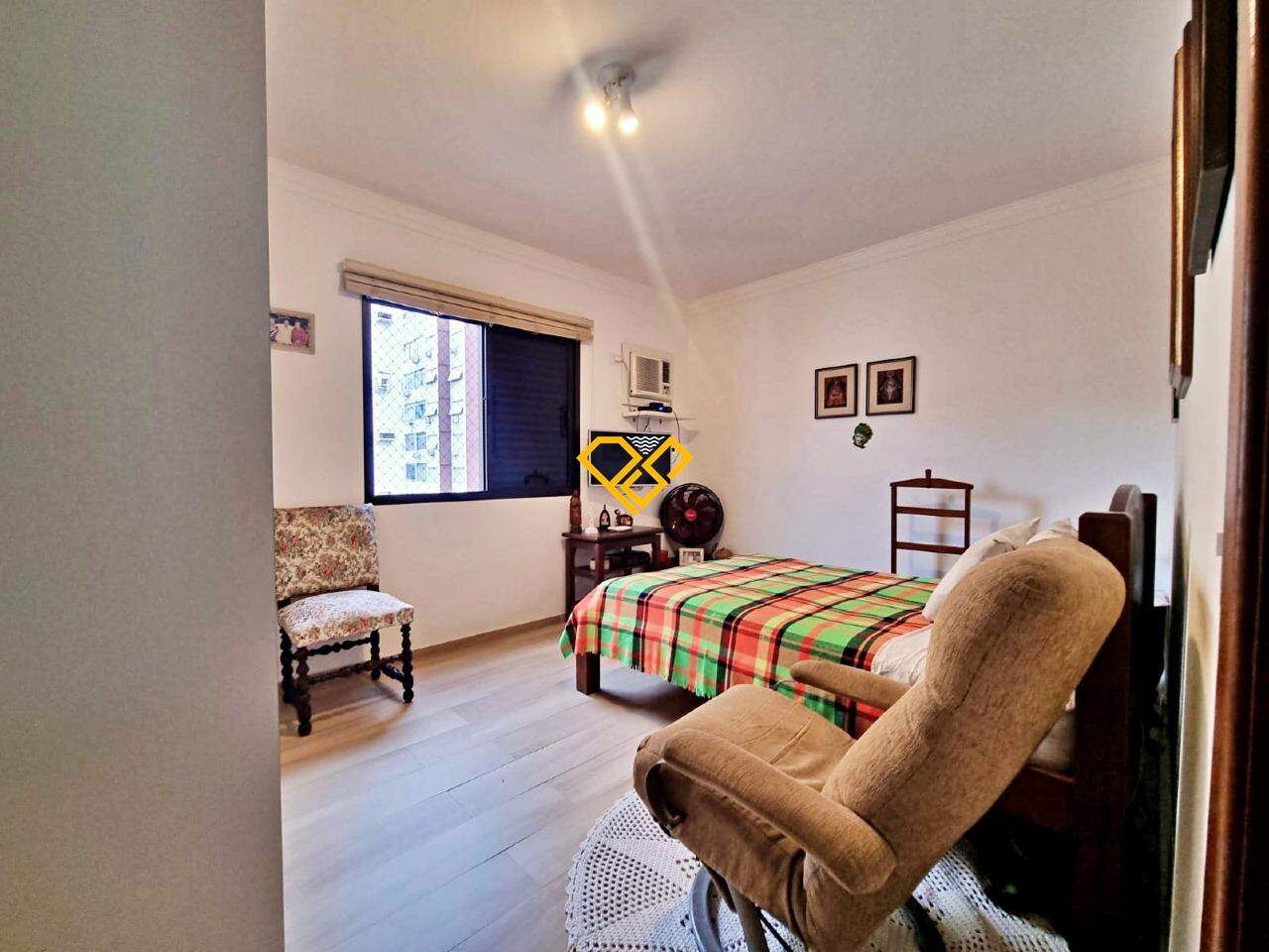 Apartamento à venda no Embaré: Dormitório 3 - suíte americana