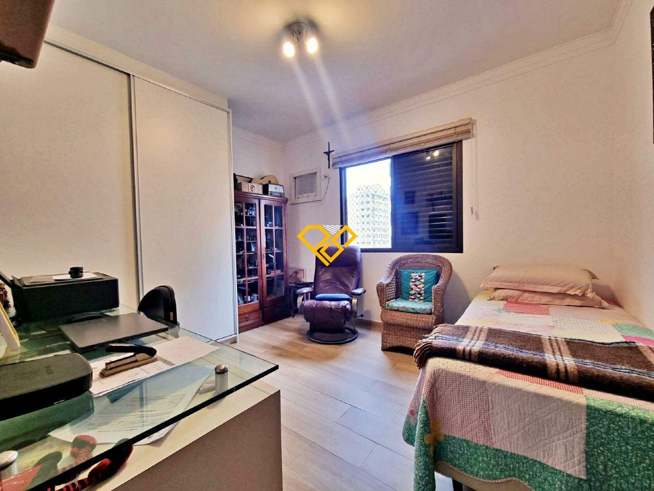 Apartamento à venda no Embaré: Dormitório 4 - suíte americana