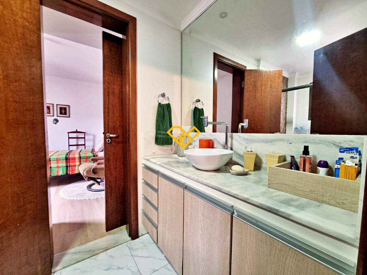 Apartamento à venda no Embaré: Wc suíte americana 3 e 4