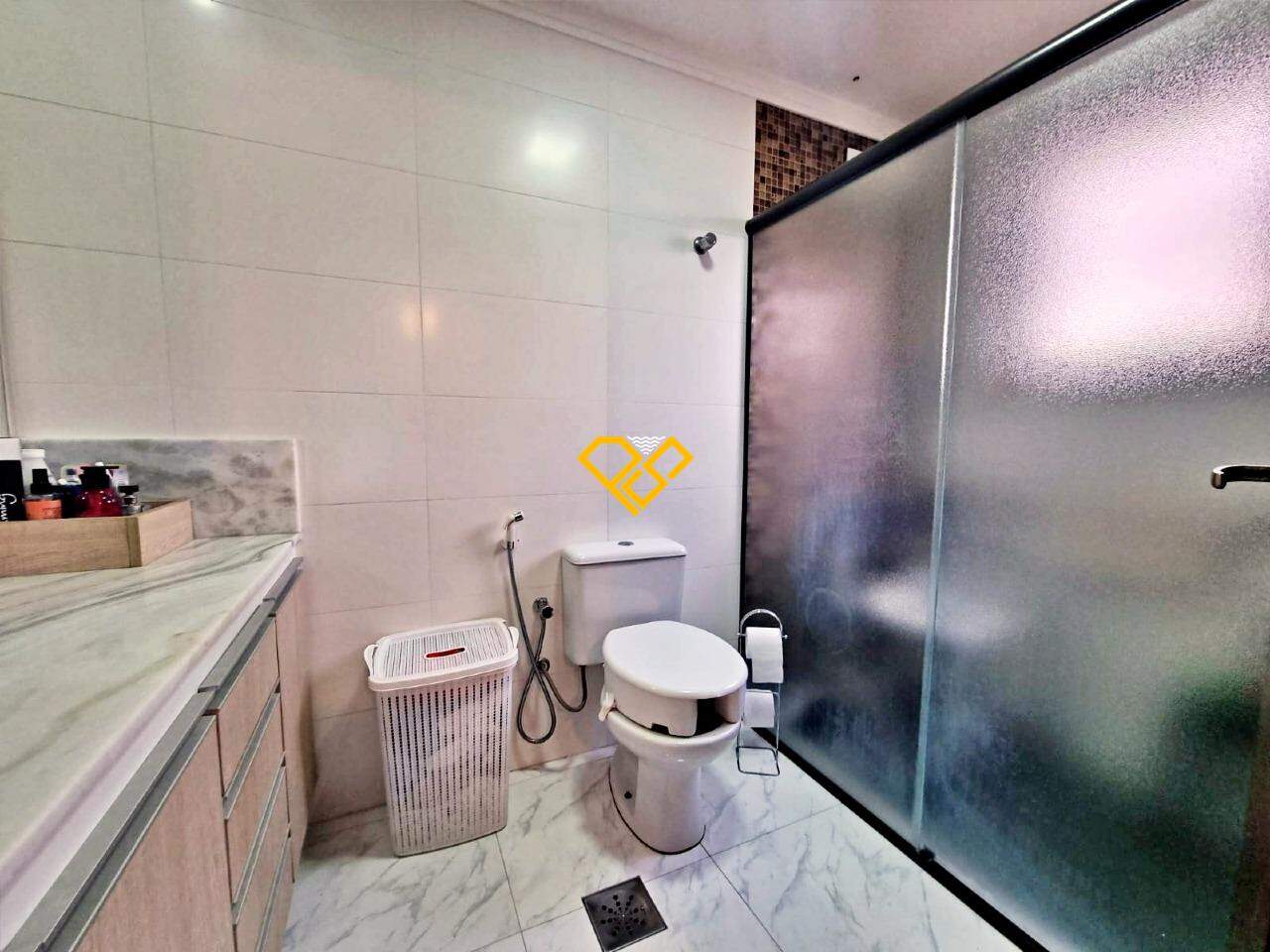 Apartamento à venda no Embaré: Wc suíte 1 - master