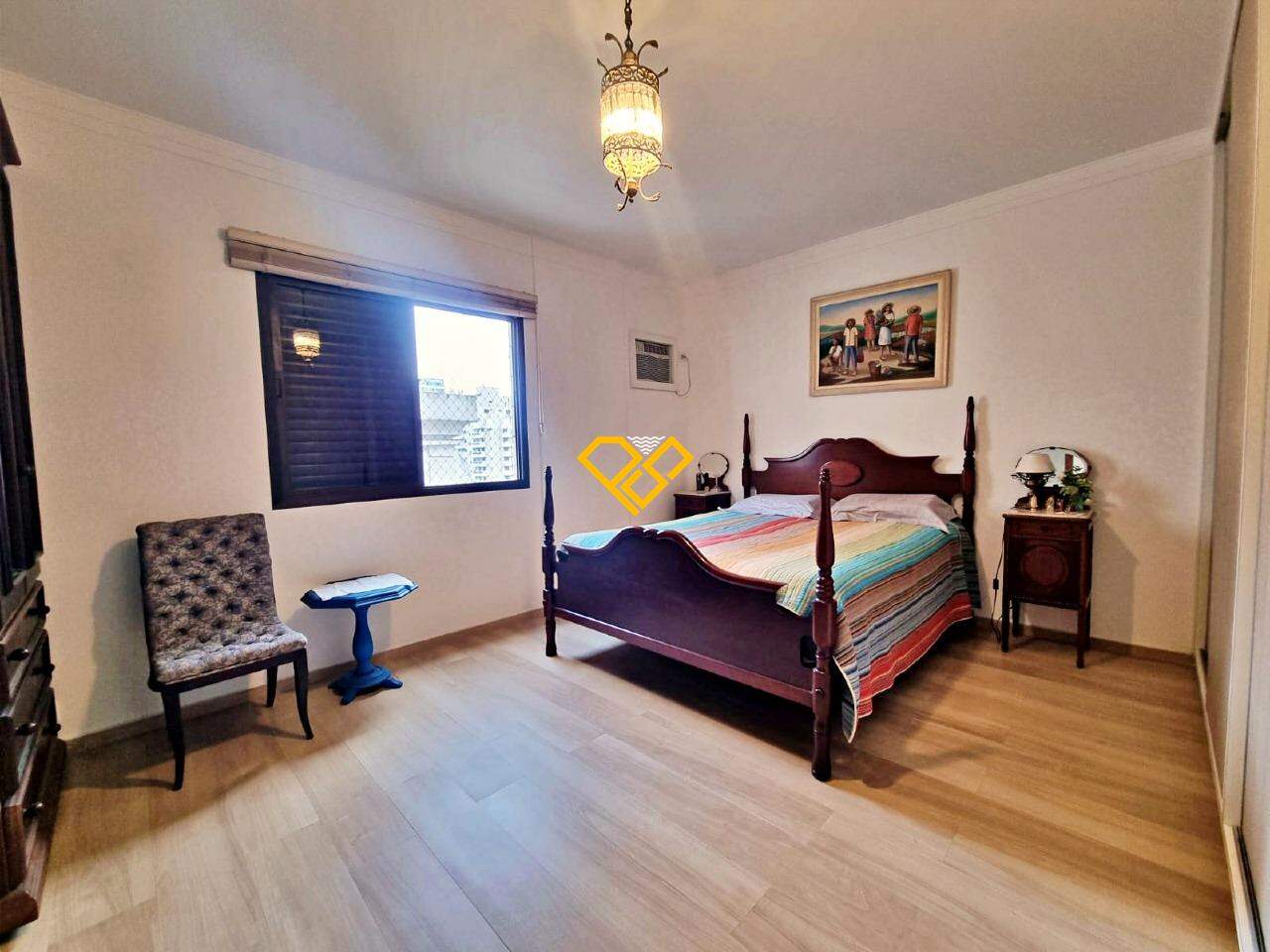 Apartamento à venda no Embaré: Dormitório 1 - suíte master