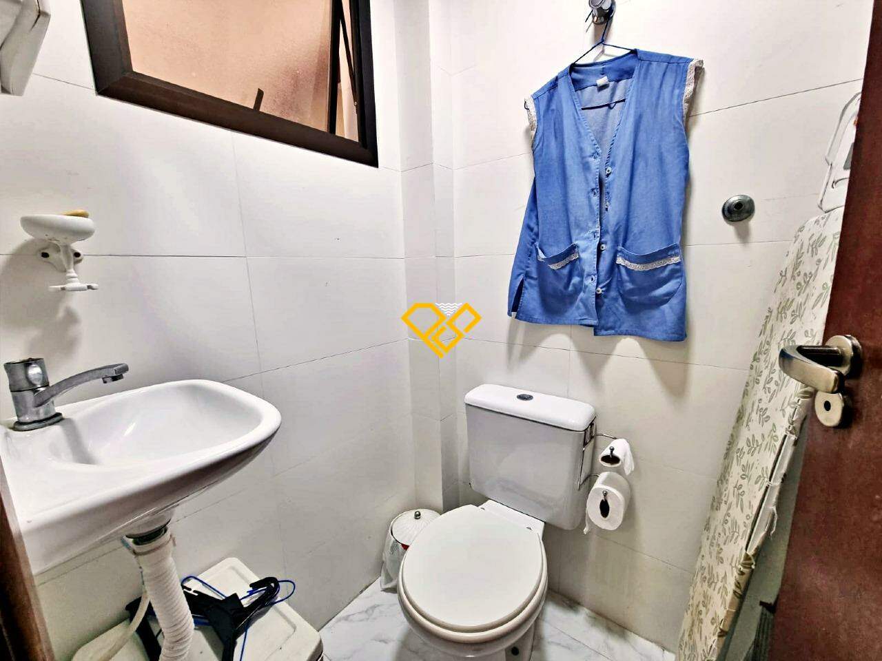 Apartamento à venda no Embaré: Wc de serviço