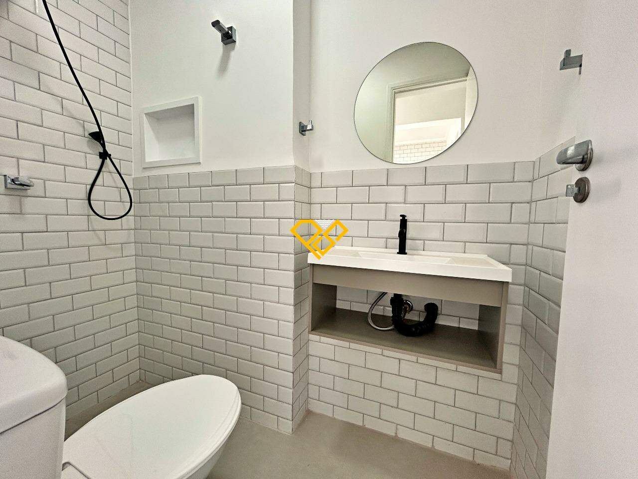 Apartamento à venda no Campo Grande: Wc de serviço