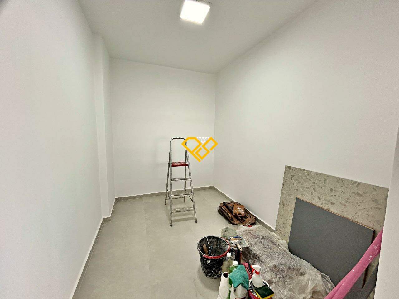 Apartamento à venda no Campo Grande: Dependência