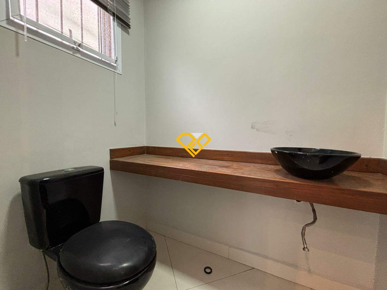 Casa para aluguel no Aparecida: Lavabo