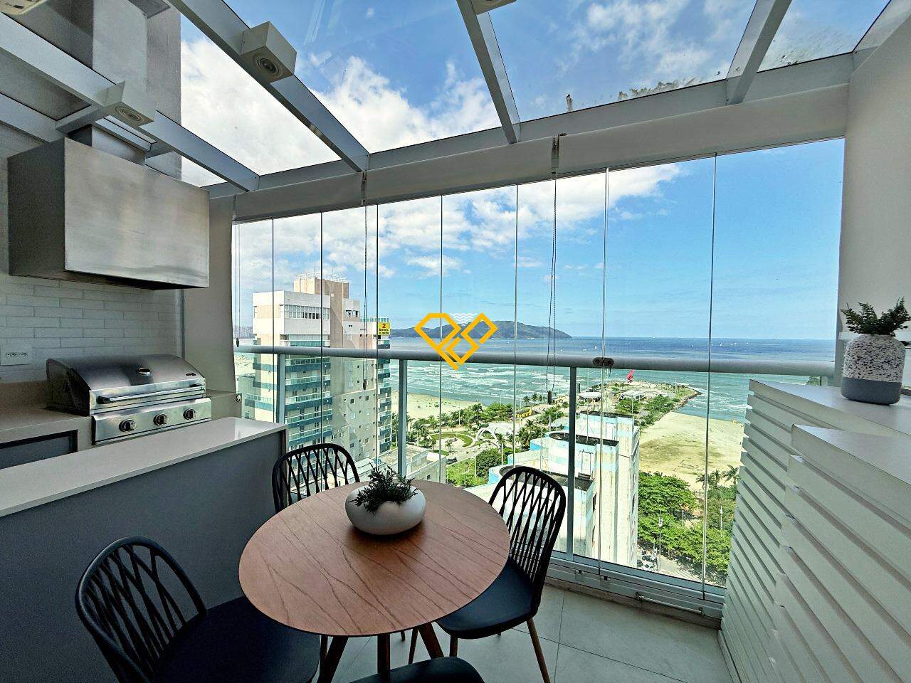 Apartamento Duplex à venda no José Menino: Varanda