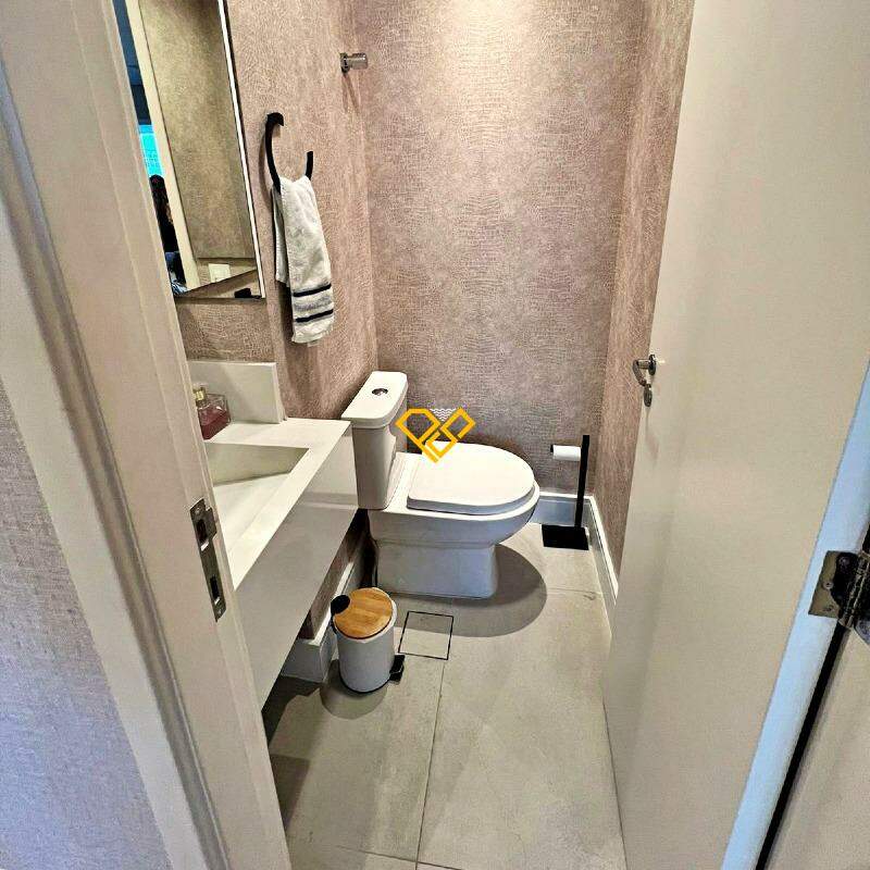 Apartamento Duplex à venda no José Menino: Lavabo