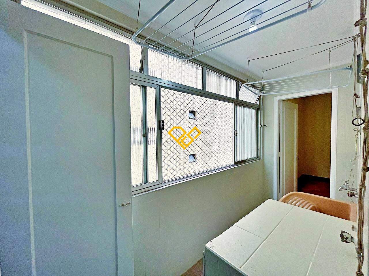 Apartamento para aluguel no Embaré: Área de serviço