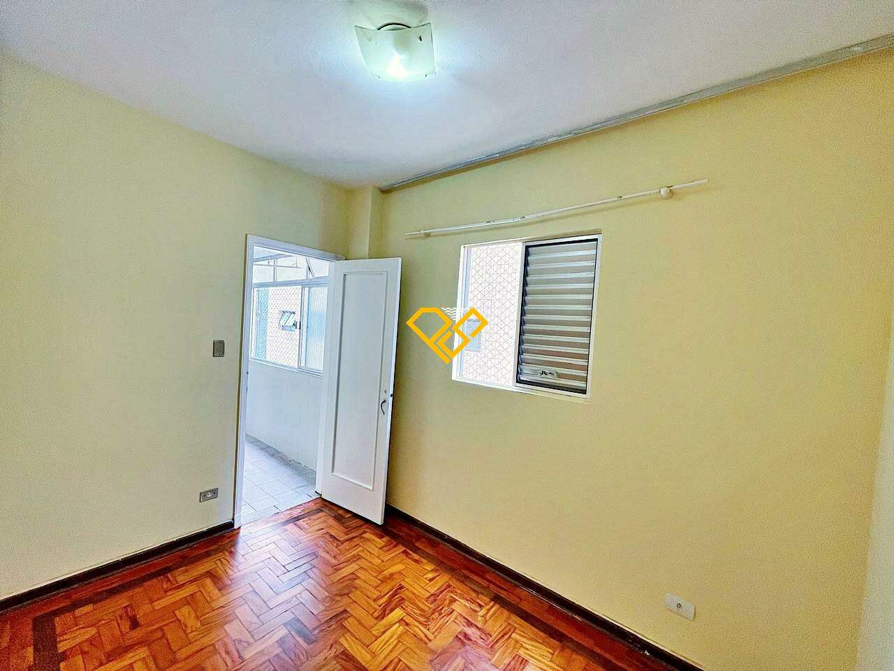 Apartamento para aluguel no Embaré: Dependência revertida