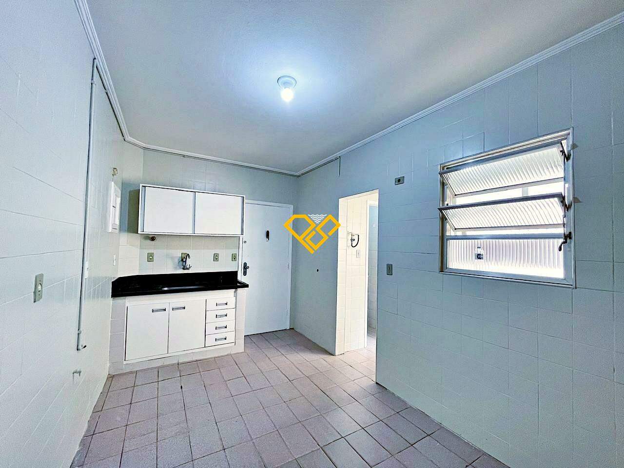 Apartamento para aluguel no Embaré: Cozinha