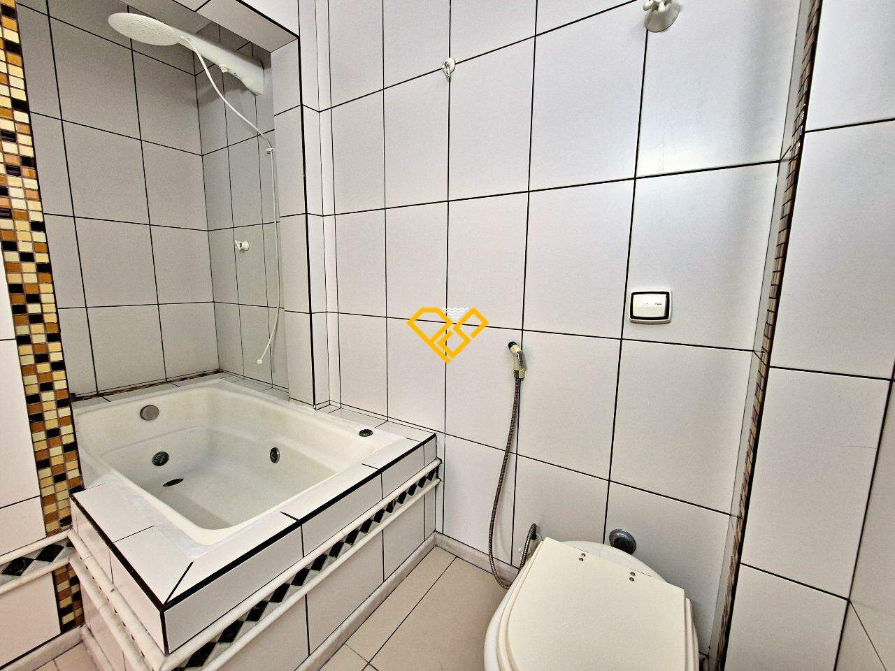 Apartamento à venda no Gonzaga: Wc suíte