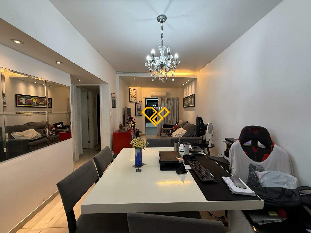 Apartamento à venda no Ponta da Praia: Sala