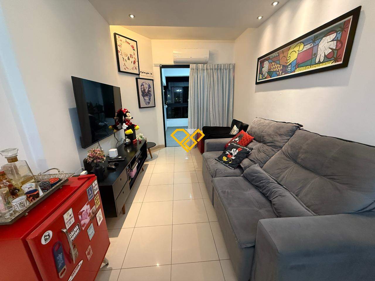 Apartamento à venda no Ponta da Praia: Sala