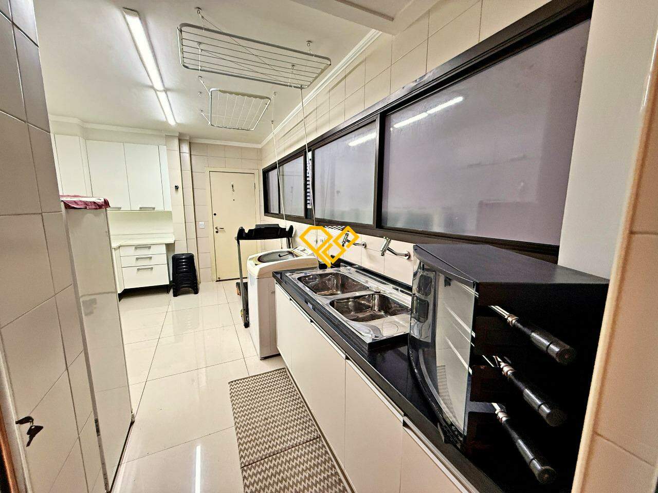 Apartamento à venda no Embaré: Área de serviço