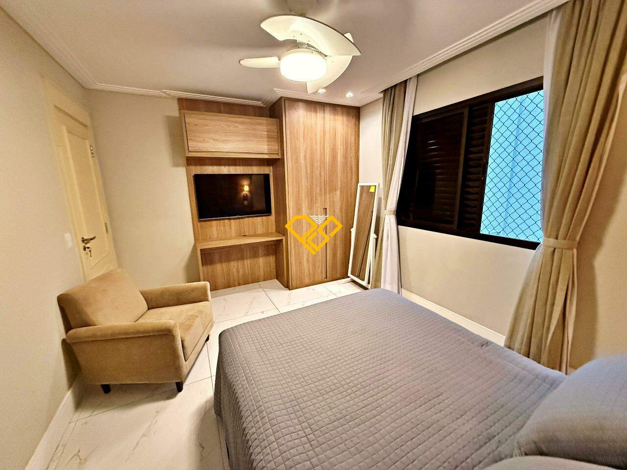 Apartamento à venda no Embaré: Dormitório 4