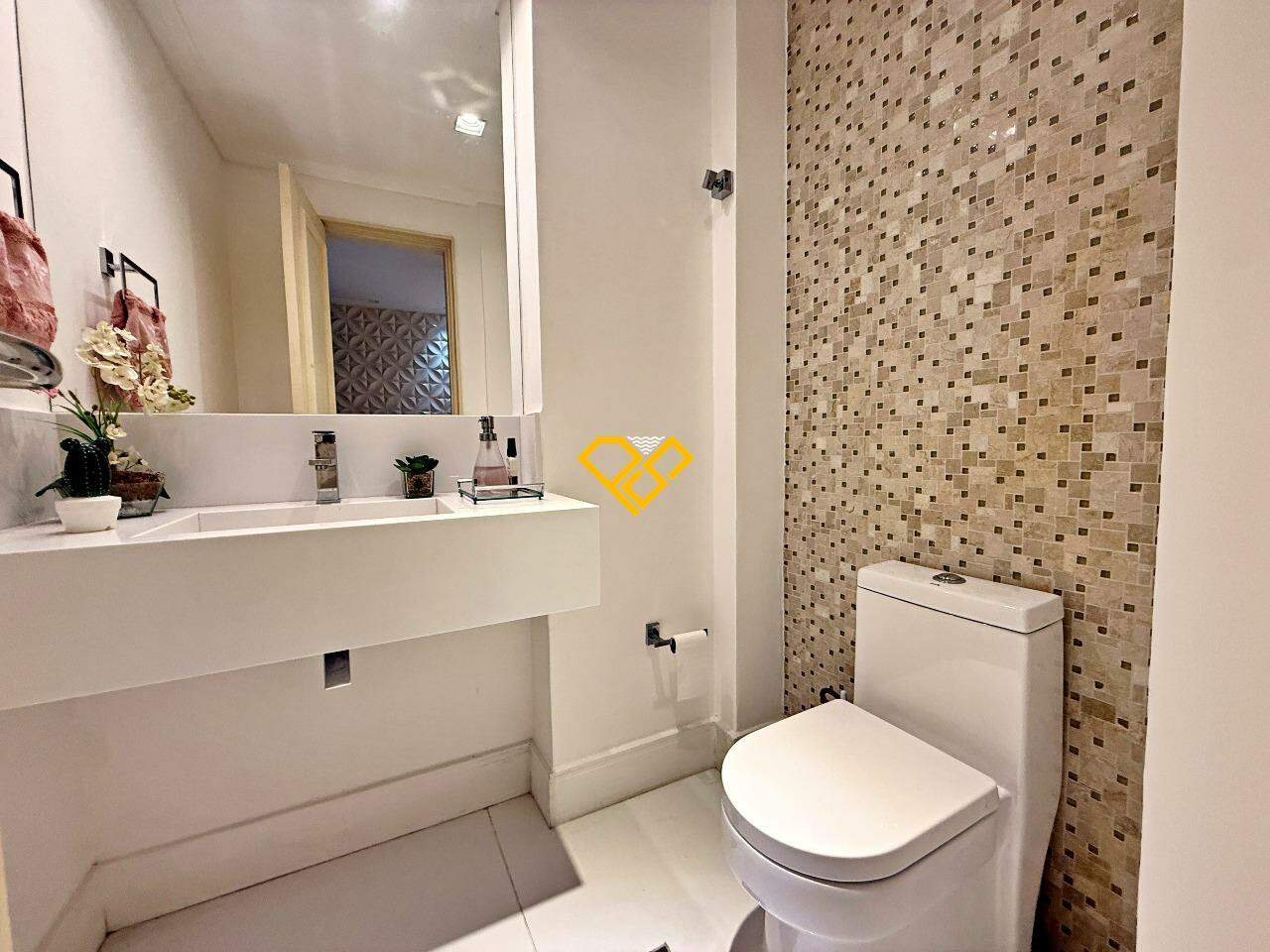 Apartamento à venda no Embaré: Lavabo
