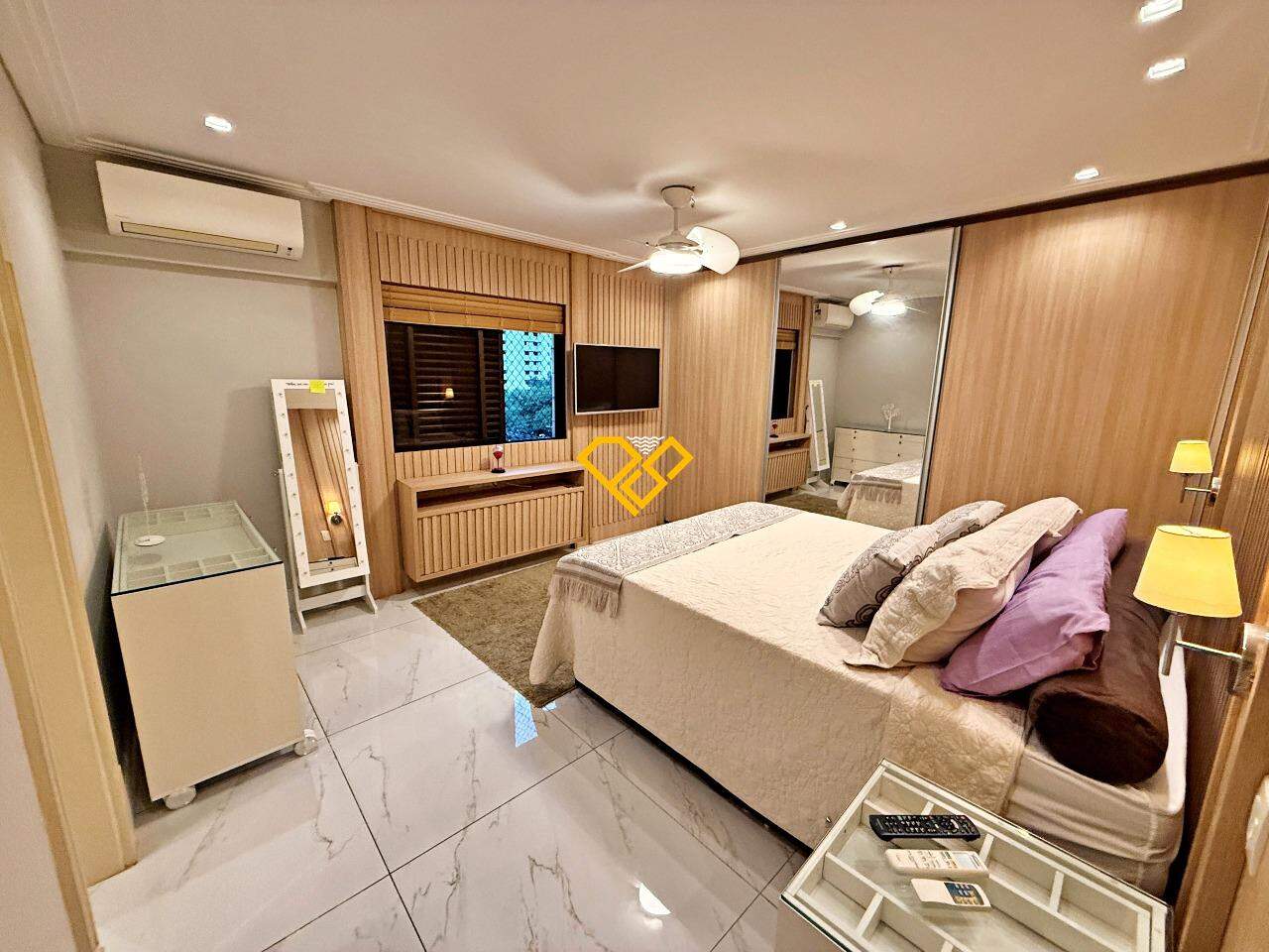 Apartamento à venda no Embaré: Dormitório 2 - suíte