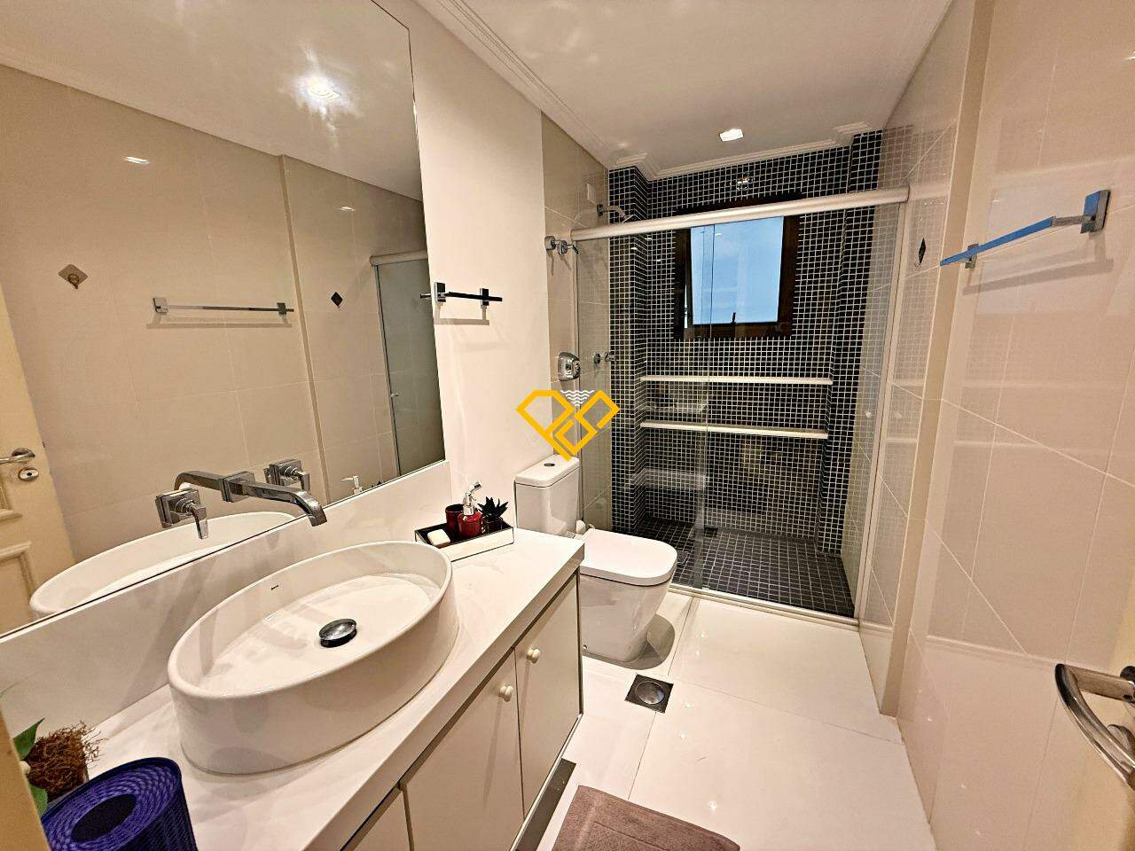 Apartamento à venda no Embaré: Wc social