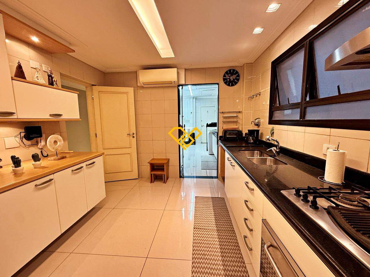Apartamento à venda no Embaré: Cozinha