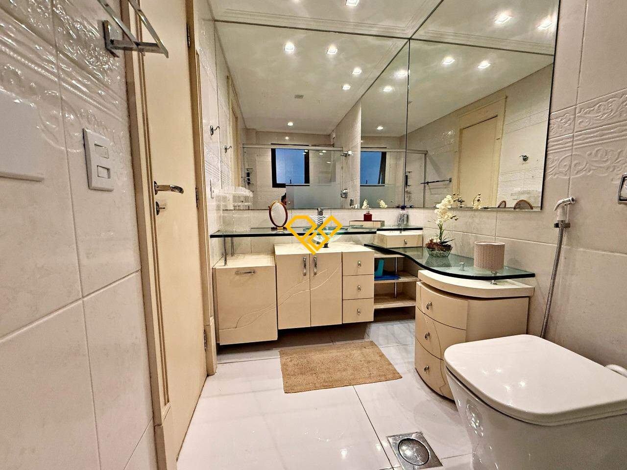 Apartamento à venda no Embaré: Wc suíte 2