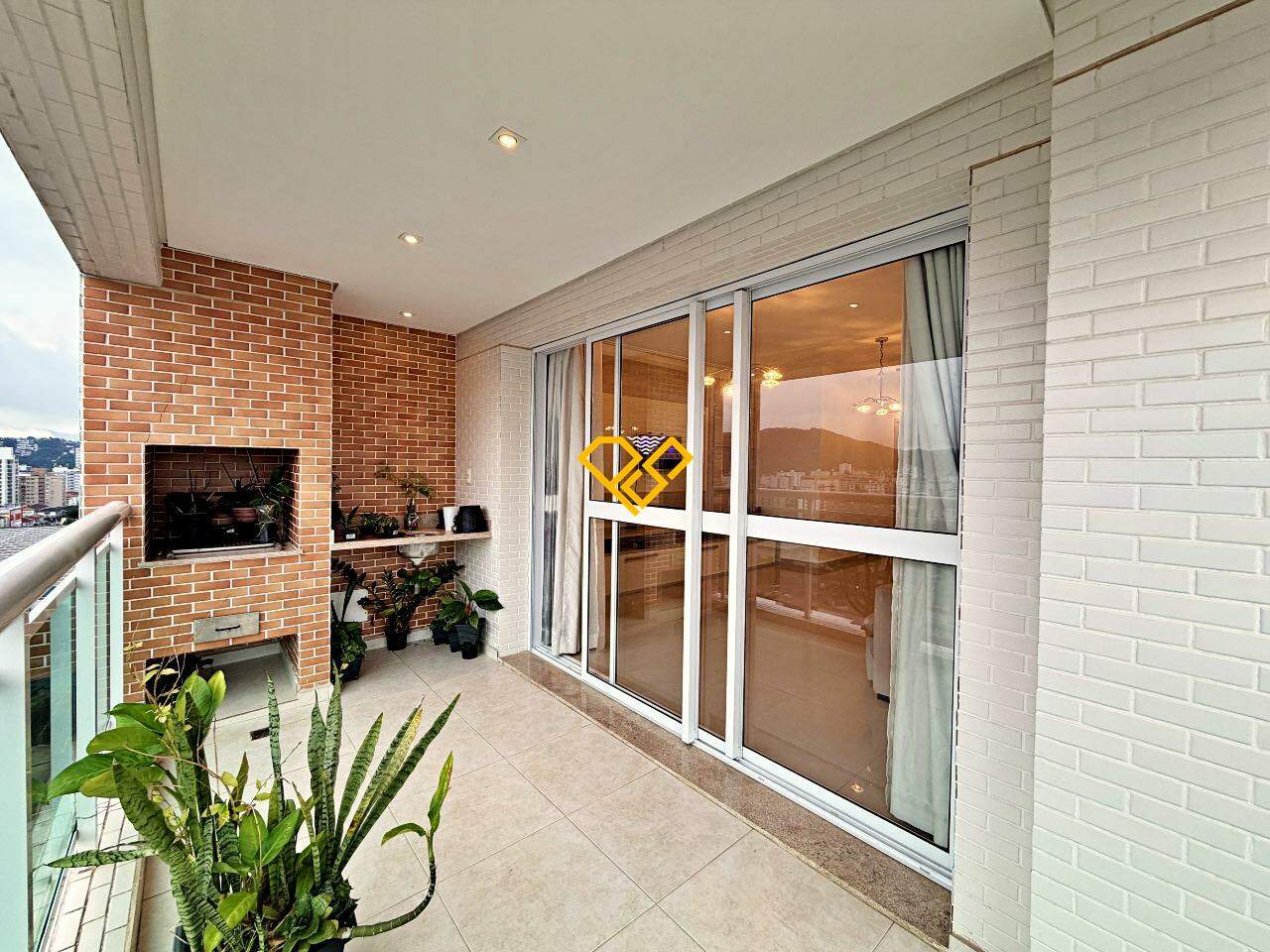 Apartamento à venda no Gonzaga: Varanda