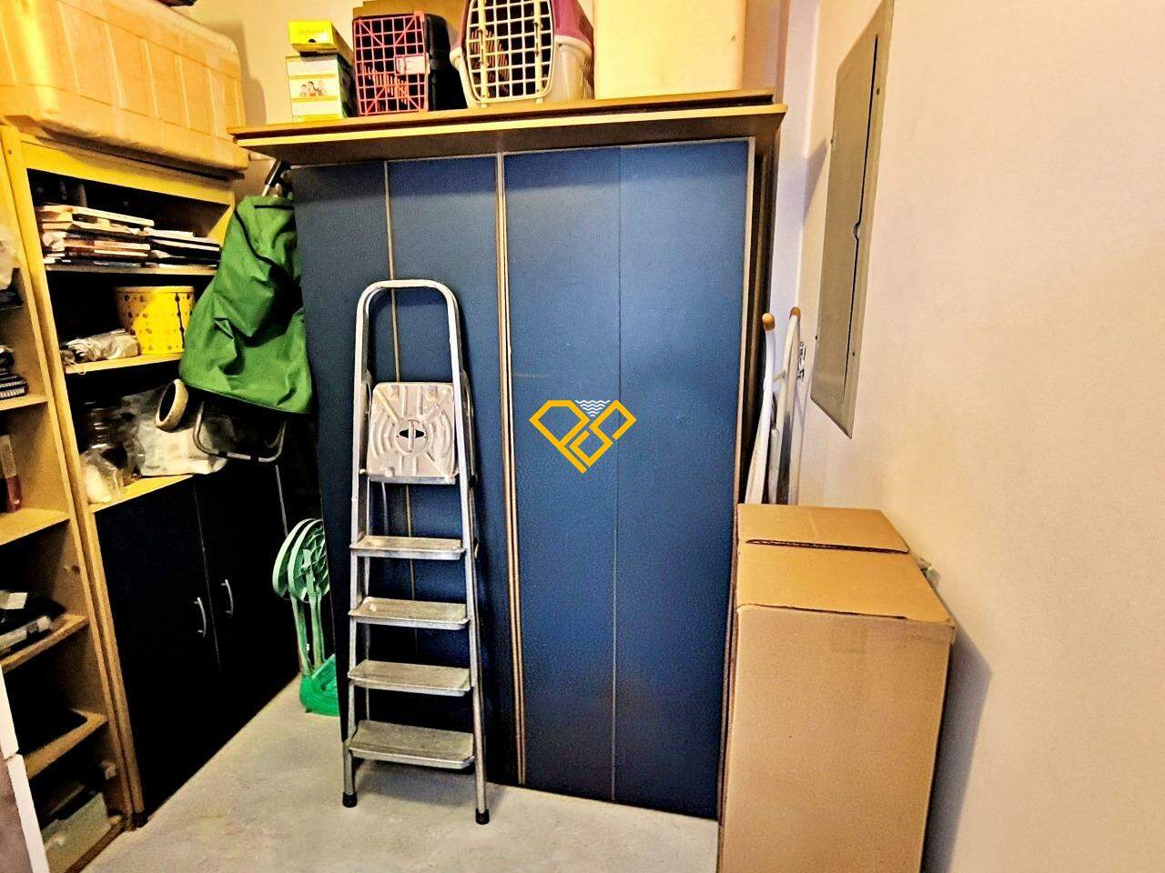 Apartamento à venda no Gonzaga: Dependência