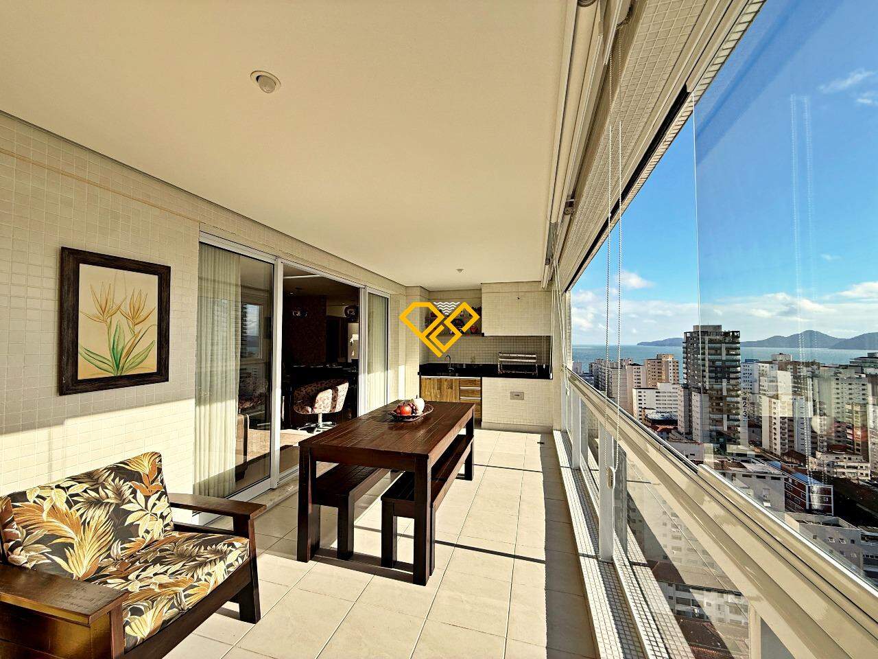 Apartamento à venda no Embaré: Varanda