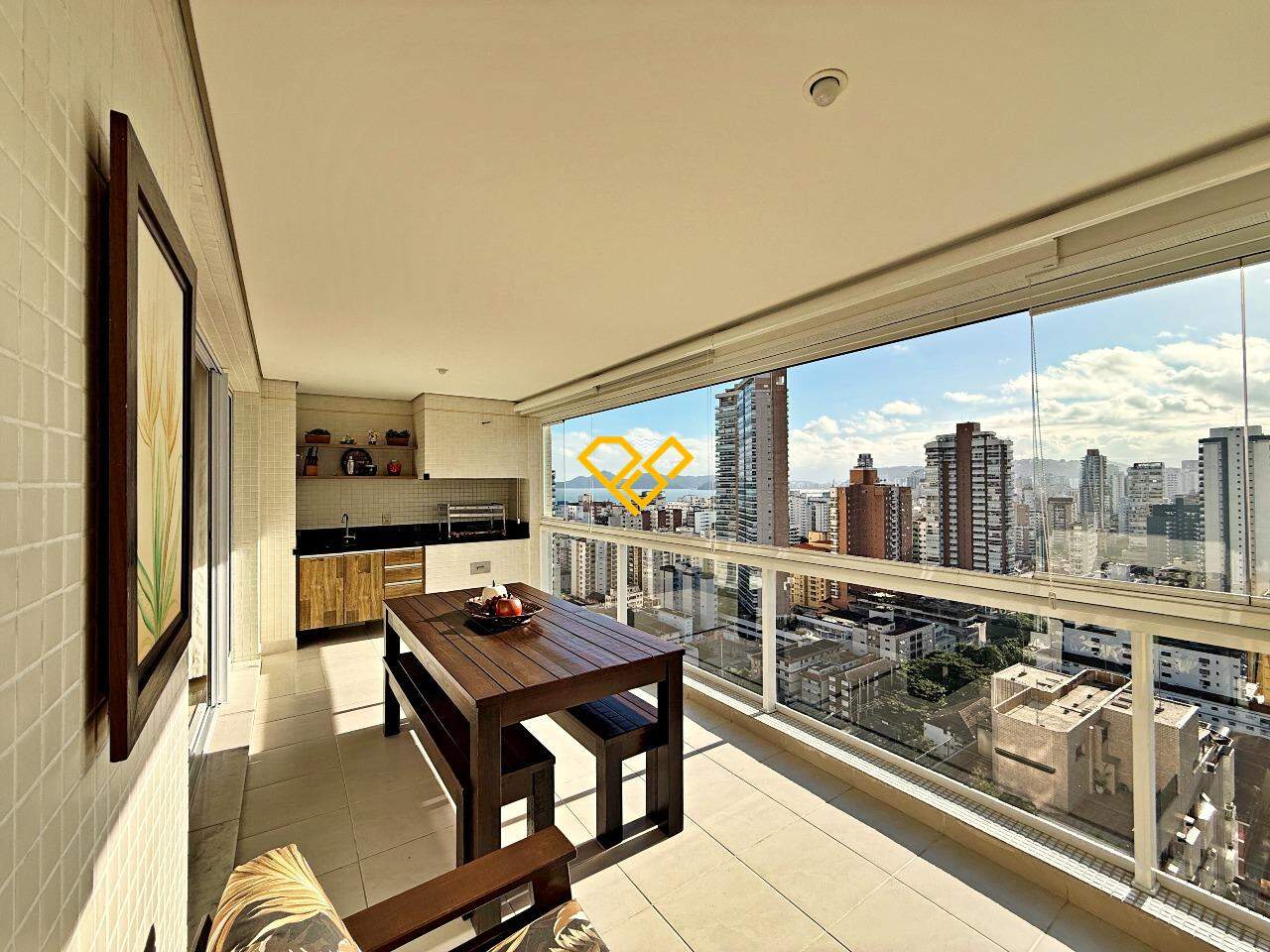 Apartamento à venda no Embaré: Varanda